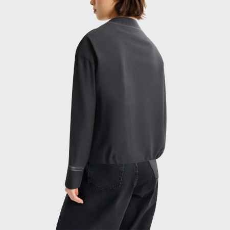 Blue zippered casual women's denim jacket