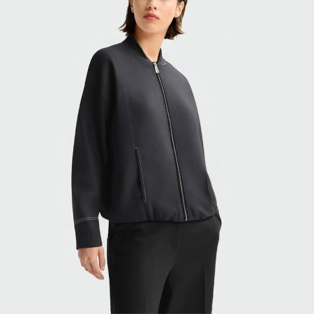 High-quality lightweight women's denim jacket