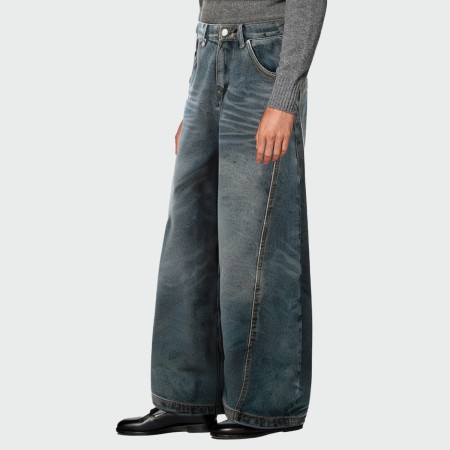 High-end vintage blue mid-rise men's jeans