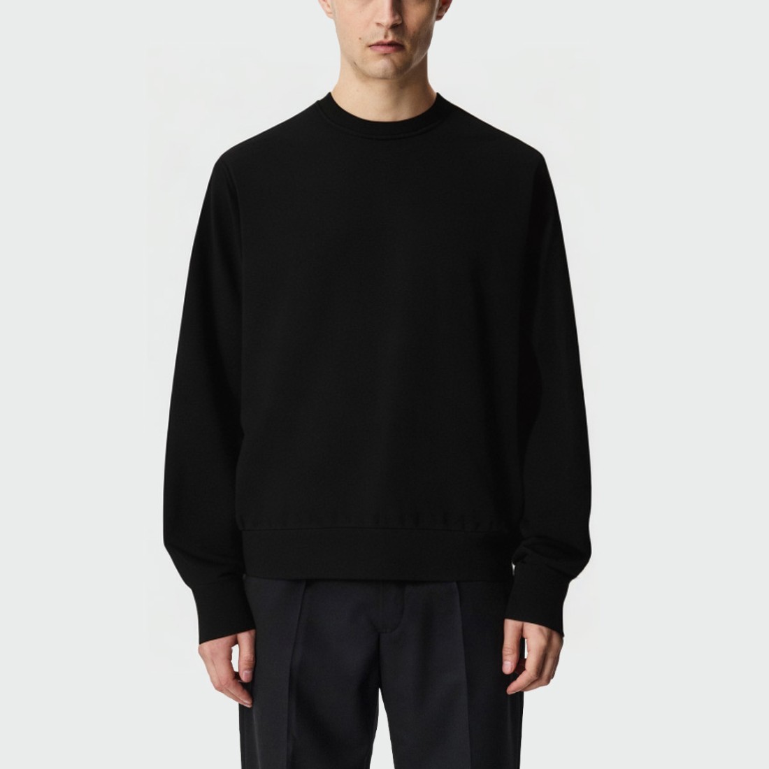 Black round neck loose men's long sleeve top