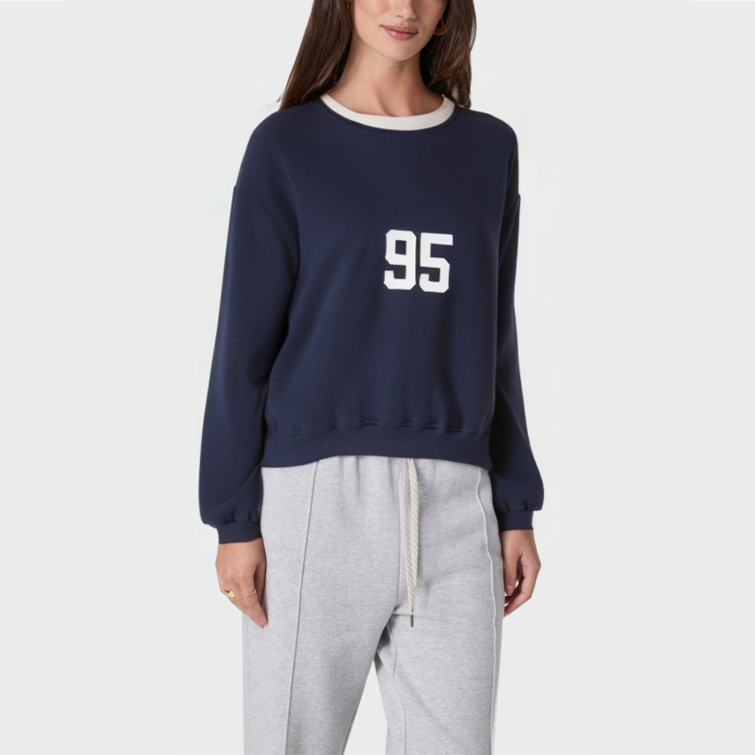 Contrast color crew neck dropped shoulder women's pullover