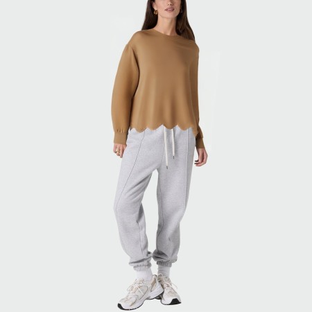 Brown round neck wavy hem women's pullover